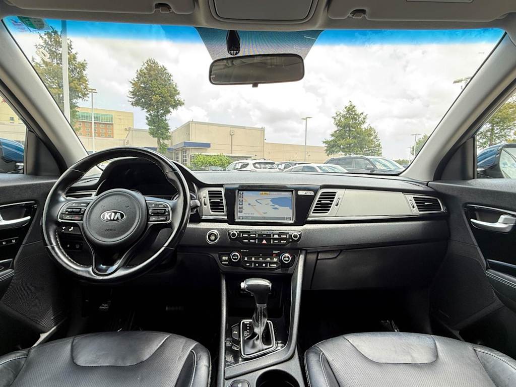 Thumbnail: 2017 Kia Niro - 9