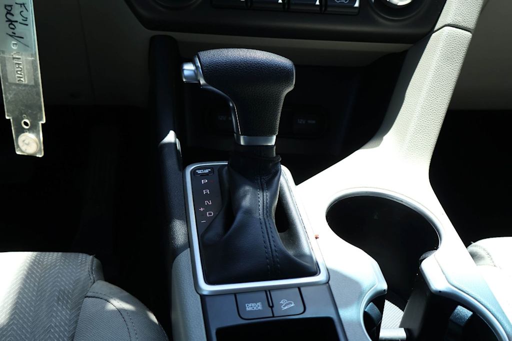Thumbnail: 2022 Kia Sportage - 15