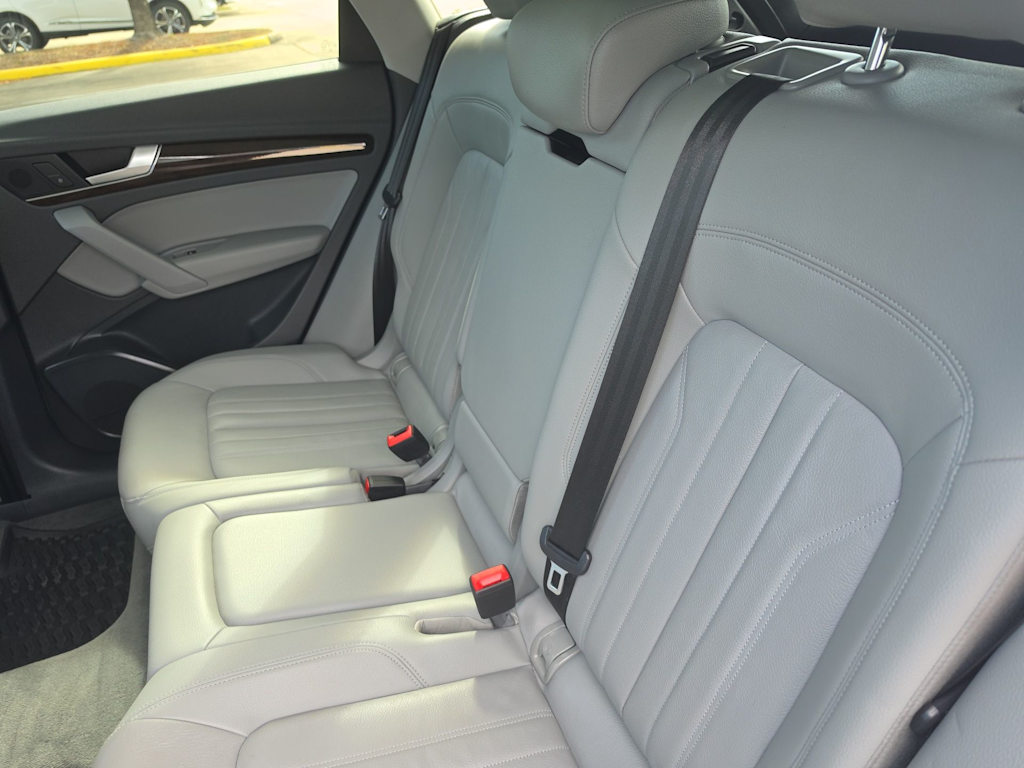 Thumbnail: 2020 Audi Q5 - 6