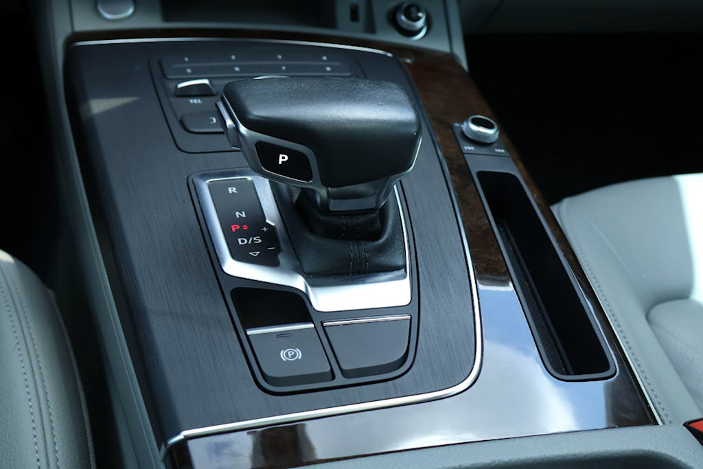 Thumbnail: 2020 Audi Q5 - 16