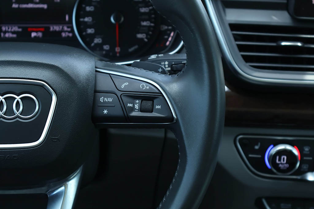 Thumbnail: 2020 Audi Q5 - 23