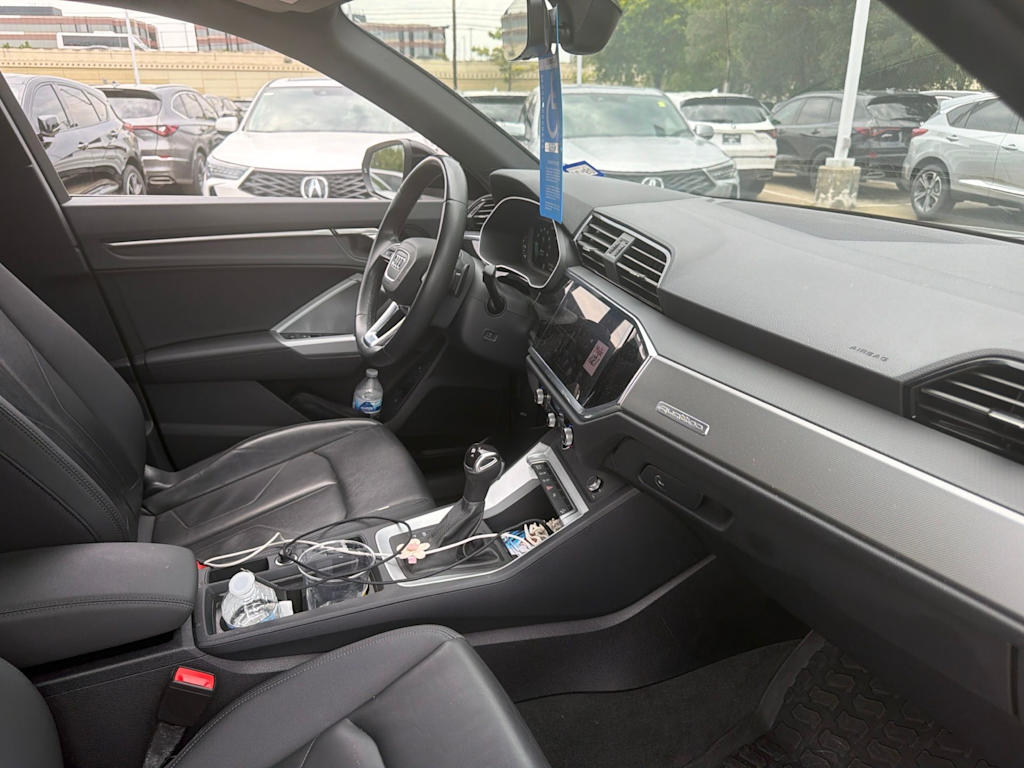 Thumbnail: 2023 Audi Q3 - 2