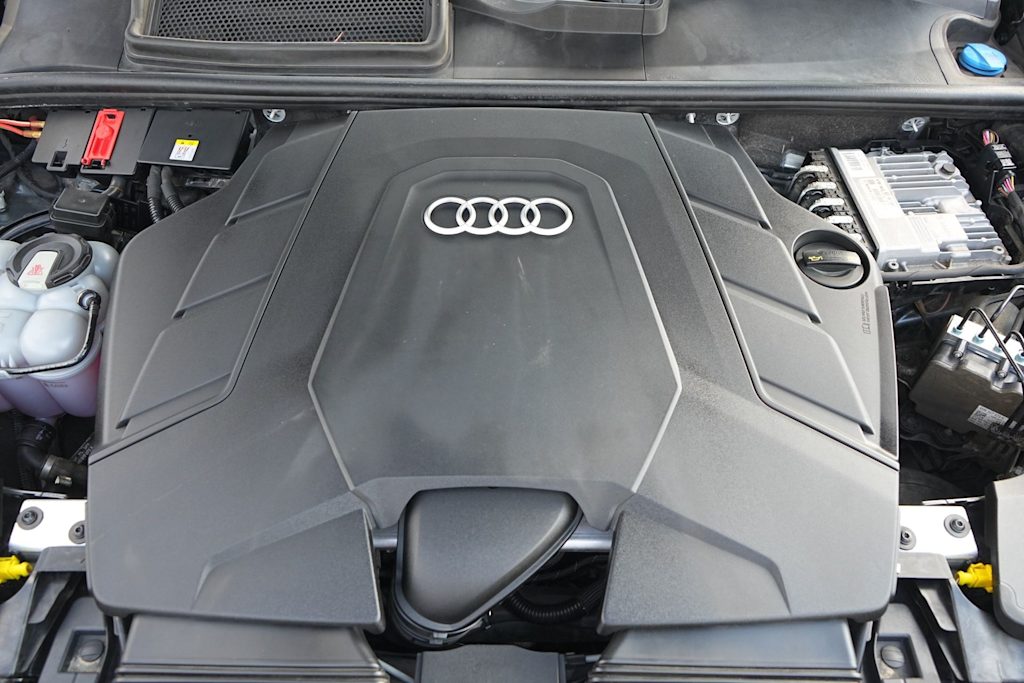 Thumbnail: 2019 Audi Q8 - 9