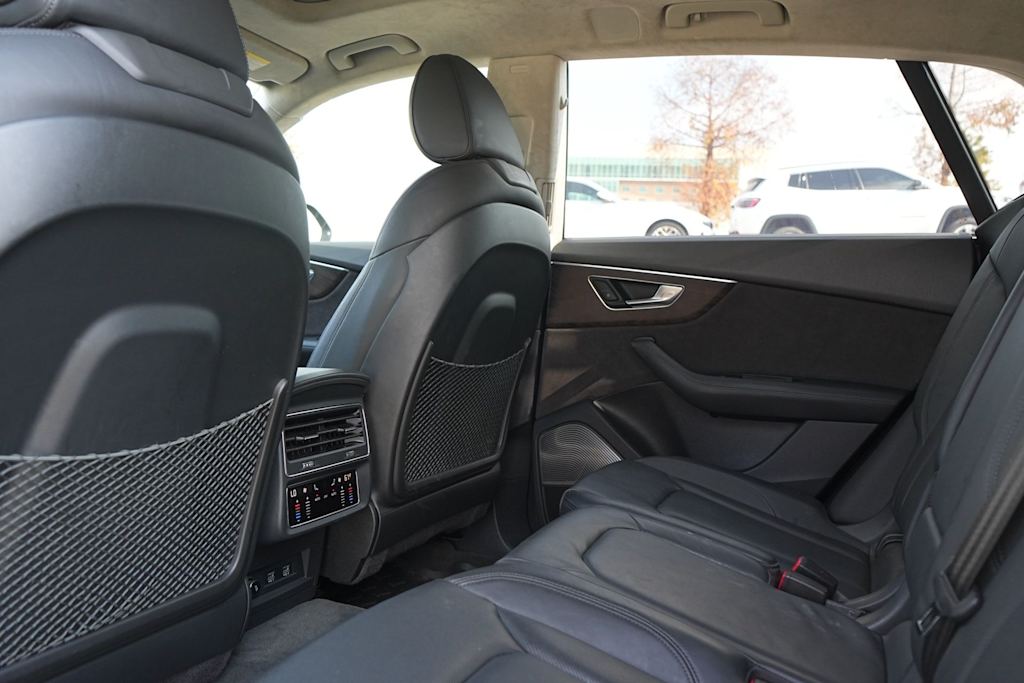 Thumbnail: 2019 Audi Q8 - 13