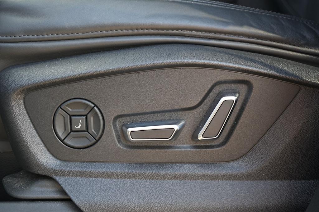 Thumbnail: 2019 Audi Q8 - 20