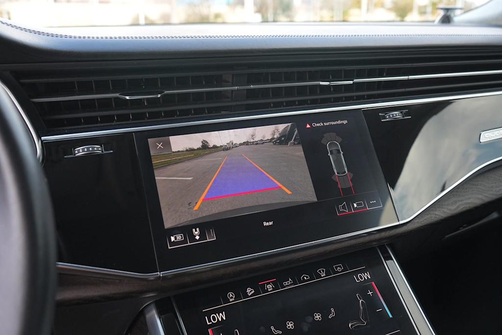 Thumbnail: 2019 Audi Q8 - 25