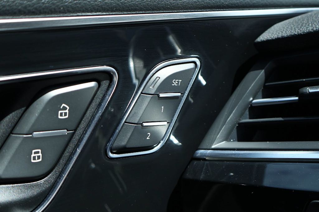 Thumbnail: 2017 Audi Q7 - 24