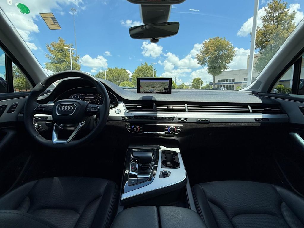 Thumbnail: 2019 Audi Q7 - 9