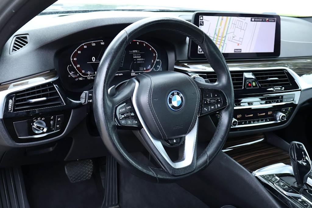 Thumbnail: 2023 BMW 5 Series - 2