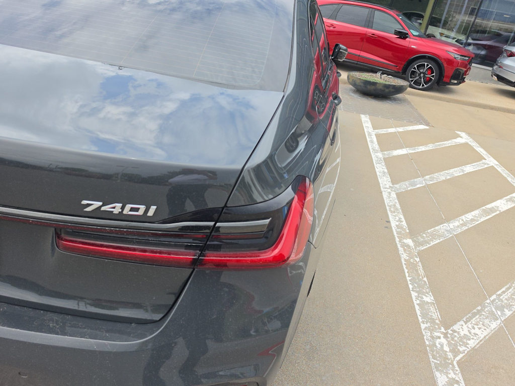 Thumbnail: 2022 BMW 7 Series - 12