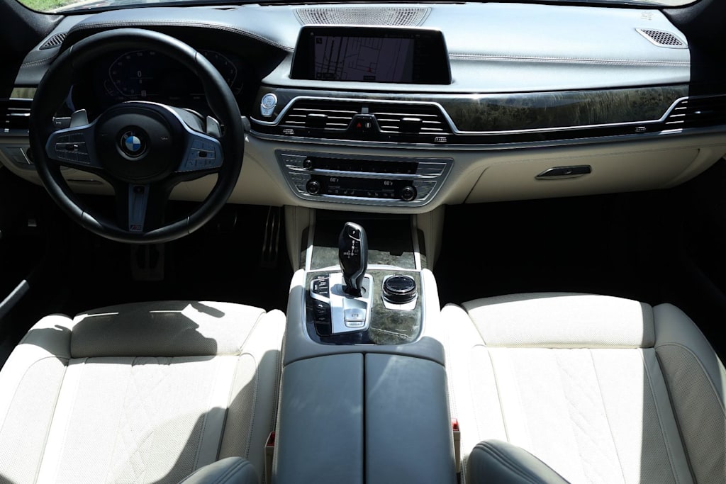 Thumbnail: 2022 BMW 7 Series - 10