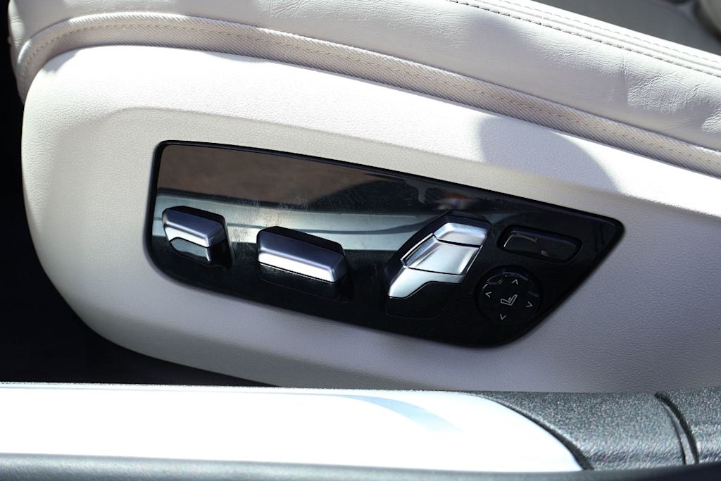 Thumbnail: 2022 BMW 7 Series - 24