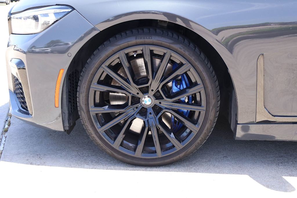 Thumbnail: 2022 BMW 7 Series - 8