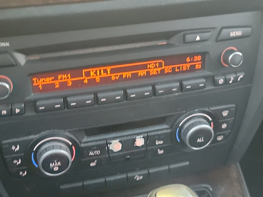 Thumbnail: 2010 BMW 3 Series - 11