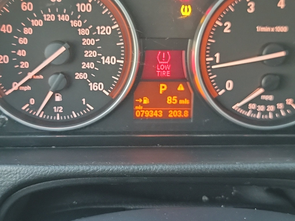 Thumbnail: 2010 BMW 3 Series - 6