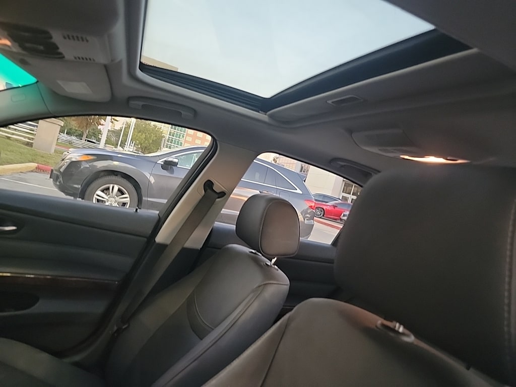 Thumbnail: 2010 BMW 3 Series - 7