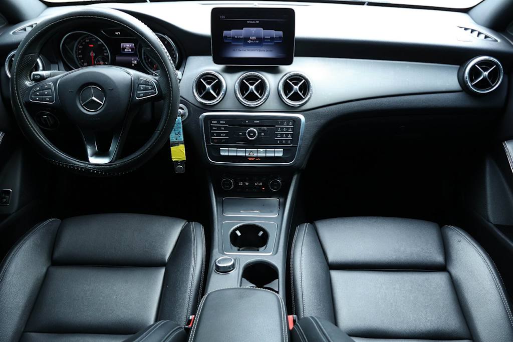 Thumbnail: 2019 Mercedes-Benz CLA - 10