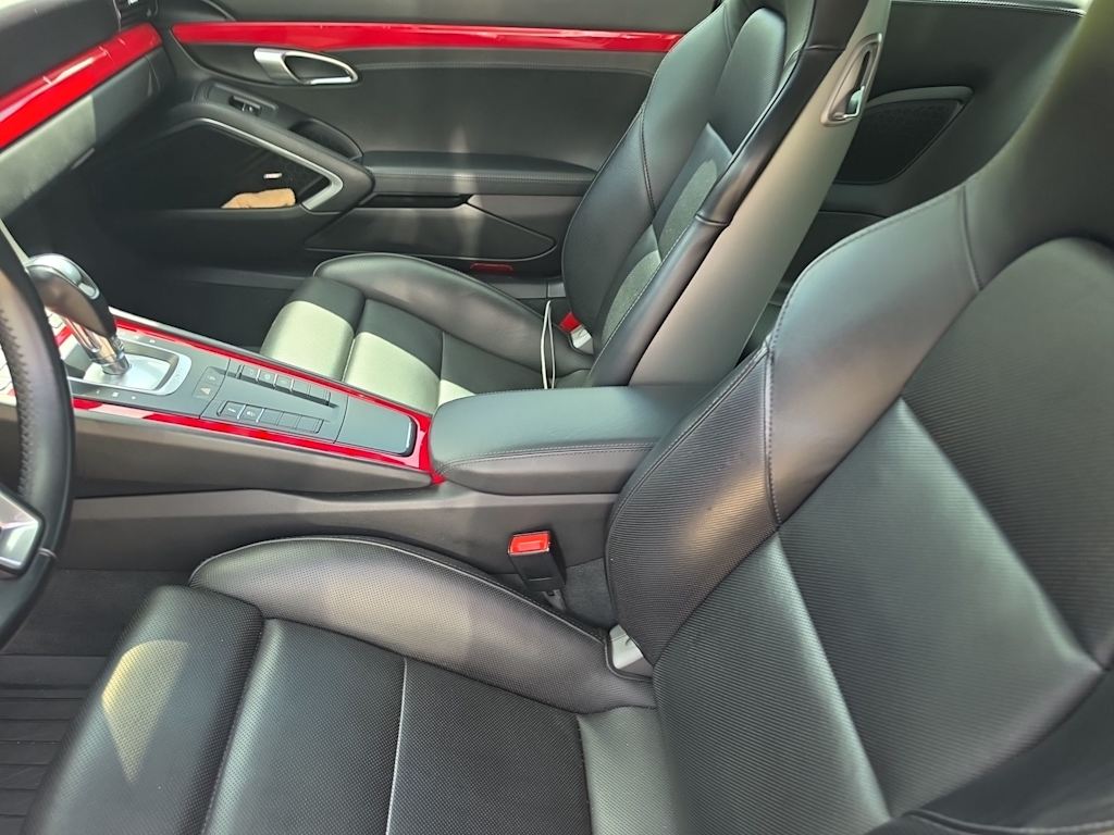 Thumbnail: 2017 Porsche 911 - 6