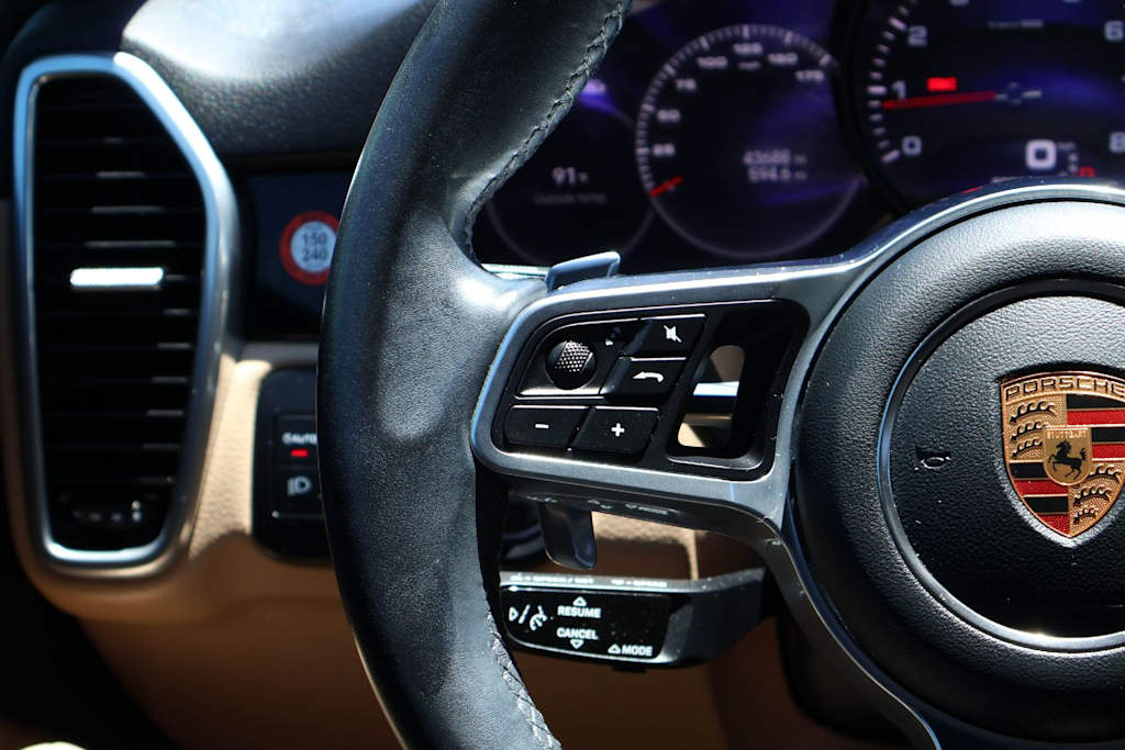 Thumbnail: 2022 Porsche Cayenne - 21