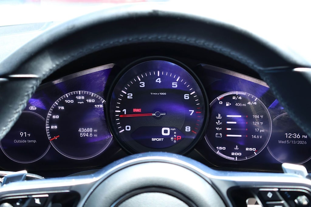 Thumbnail: 2022 Porsche Cayenne - 16