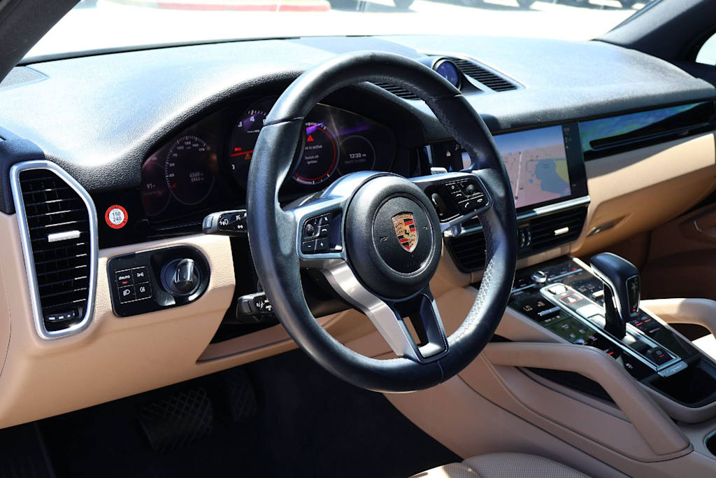 Thumbnail: 2022 Porsche Cayenne - 2