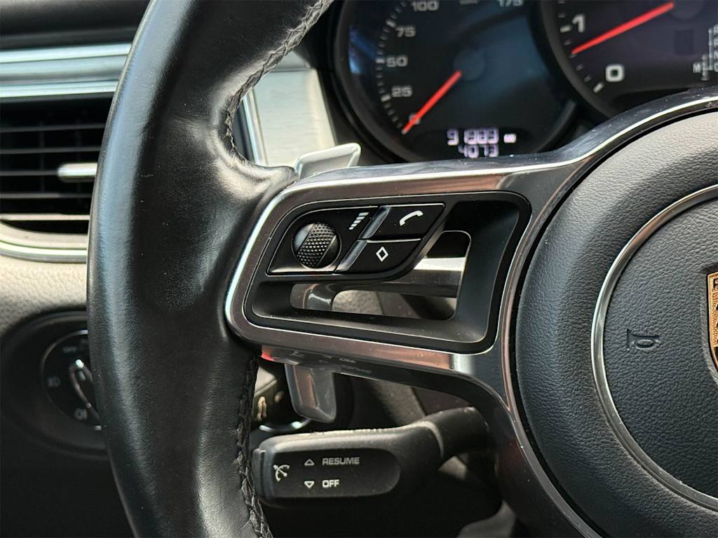 Thumbnail: 2018 Porsche Macan - 22