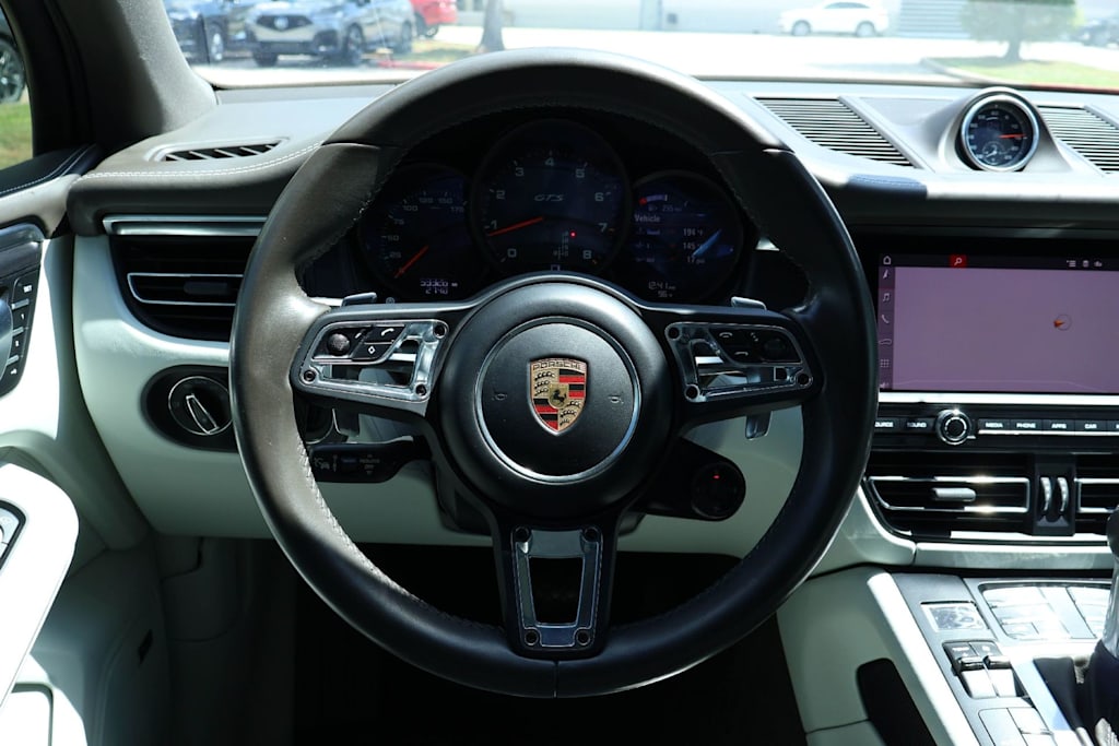 Thumbnail: 2021 Porsche Macan - 12