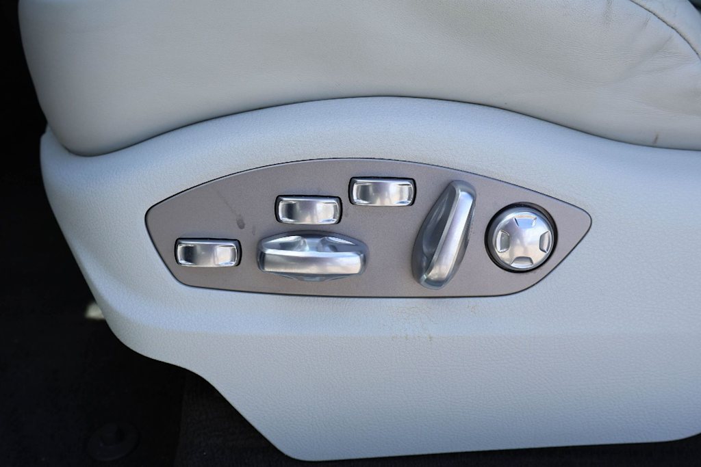 Thumbnail: 2021 Porsche Macan - 24