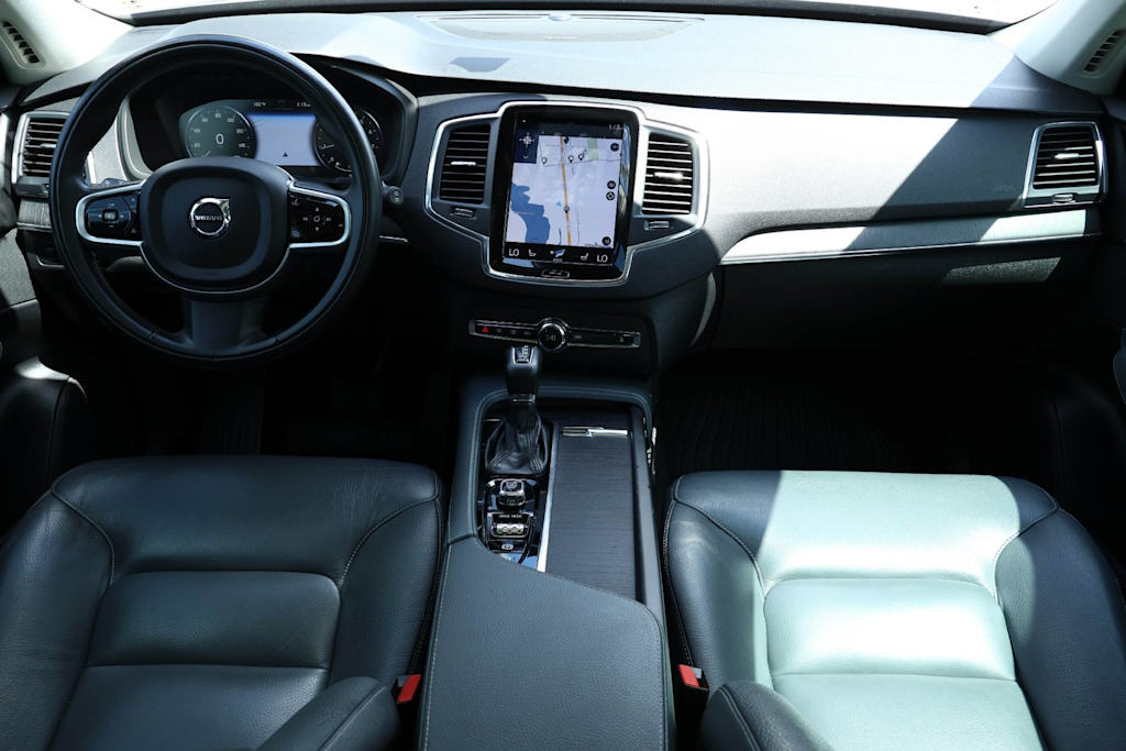 Thumbnail: 2020 Volvo XC90 - 10