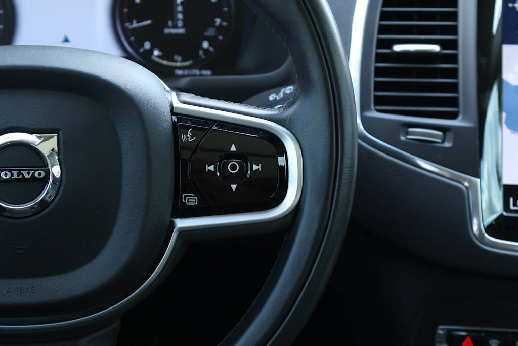 Thumbnail: 2020 Volvo XC90 - 23