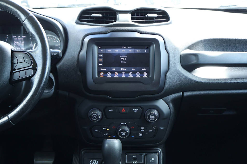 Thumbnail: 2018 Jeep Renegade - 15