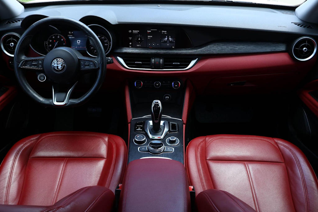 Thumbnail: 2020 Alfa Romeo Stelvio - 9