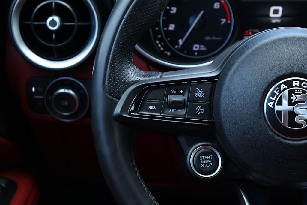 Thumbnail: 2020 Alfa Romeo Stelvio - 22
