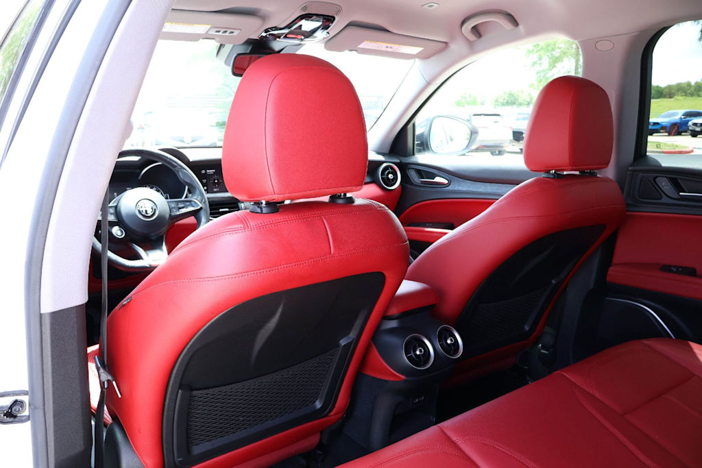 Thumbnail: 2020 Alfa Romeo Stelvio - 12