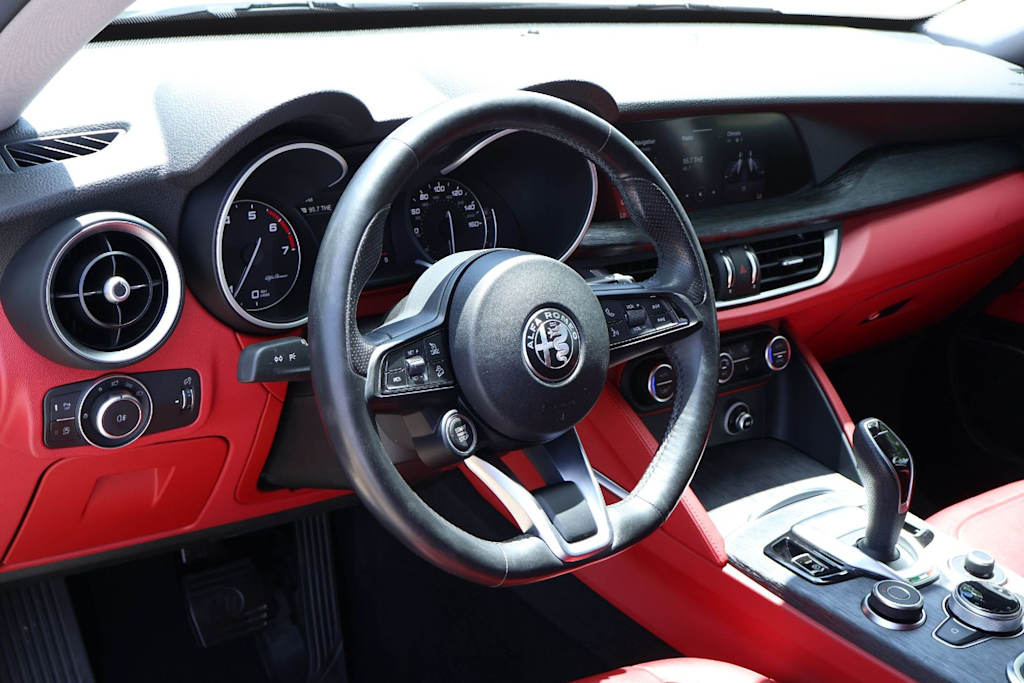 Thumbnail: 2020 Alfa Romeo Stelvio - 2