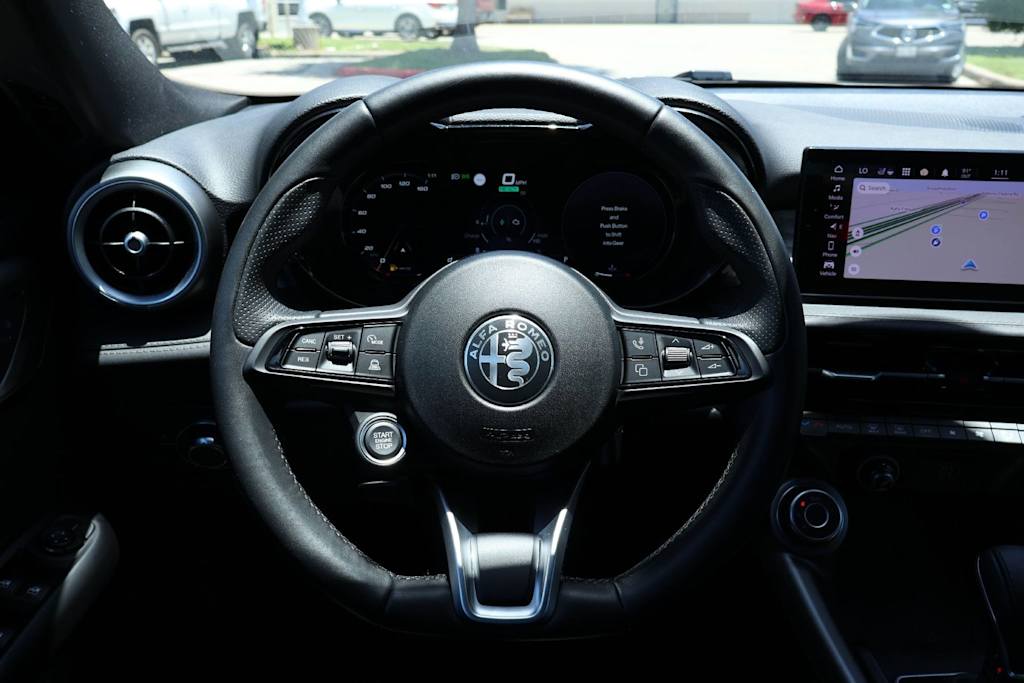 Thumbnail: 2024 Alfa Romeo Tonale - 13