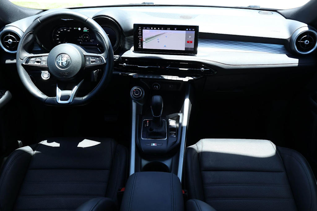Thumbnail: 2024 Alfa Romeo Tonale - 9