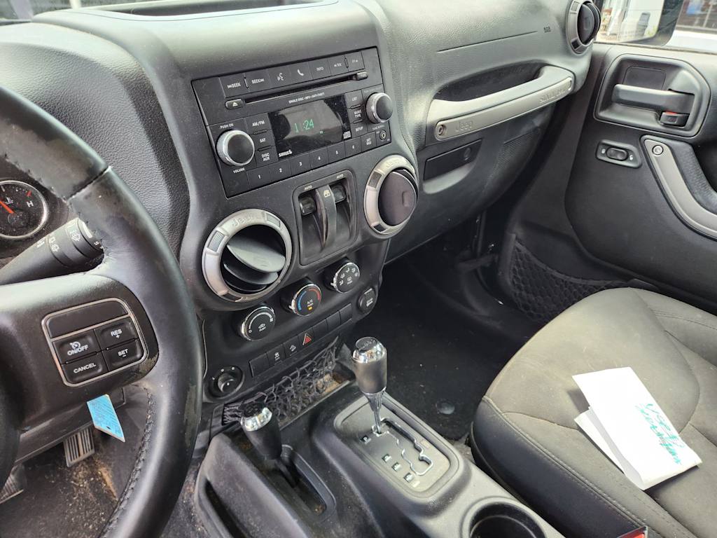 Thumbnail: 2016 Jeep Wrangler - 12