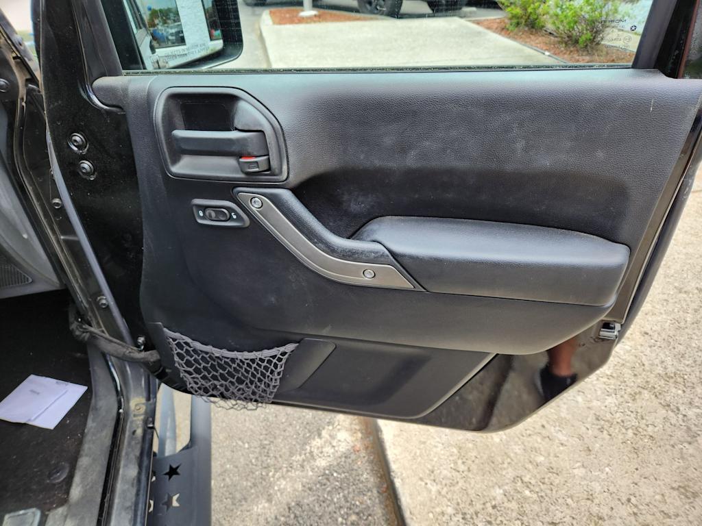 Thumbnail: 2016 Jeep Wrangler - 22