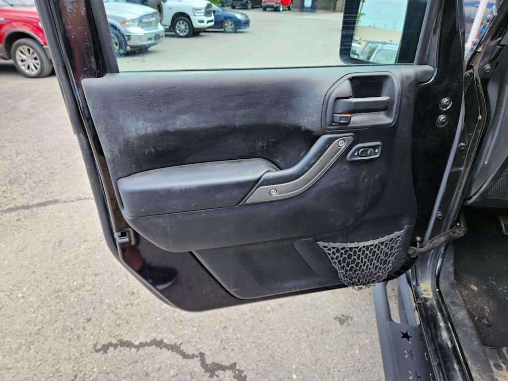 Thumbnail: 2016 Jeep Wrangler - 20