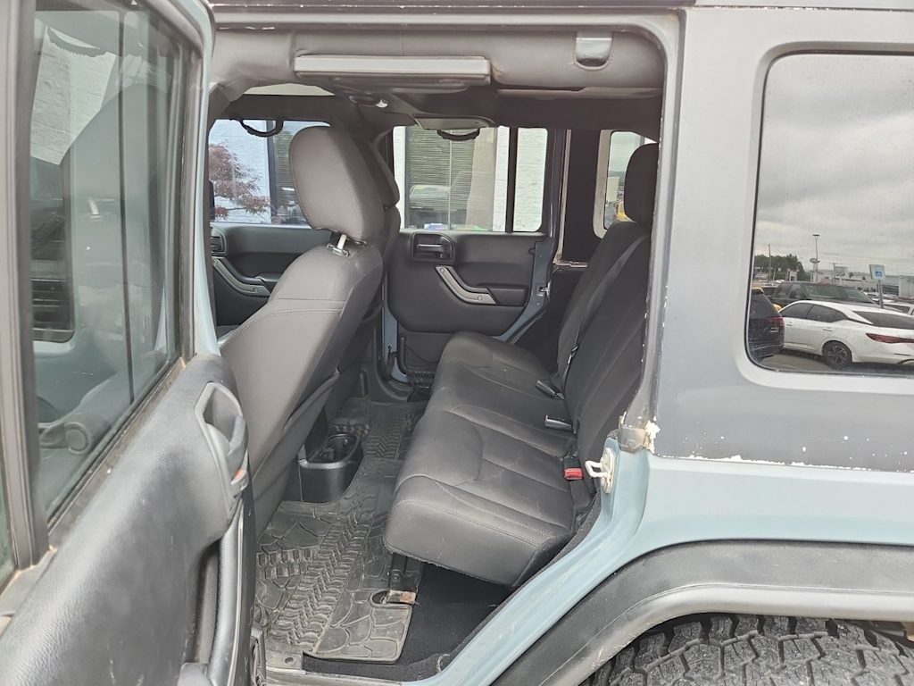 Thumbnail: 2015 Jeep Wrangler - 27