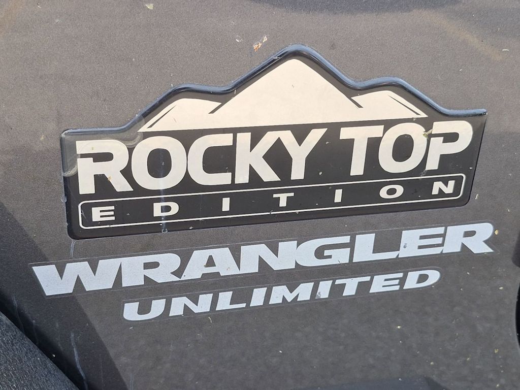 Thumbnail: 2016 Jeep Wrangler - 22