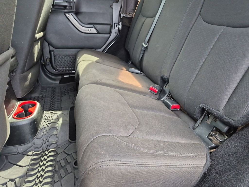 Thumbnail: 2016 Jeep Wrangler - 25