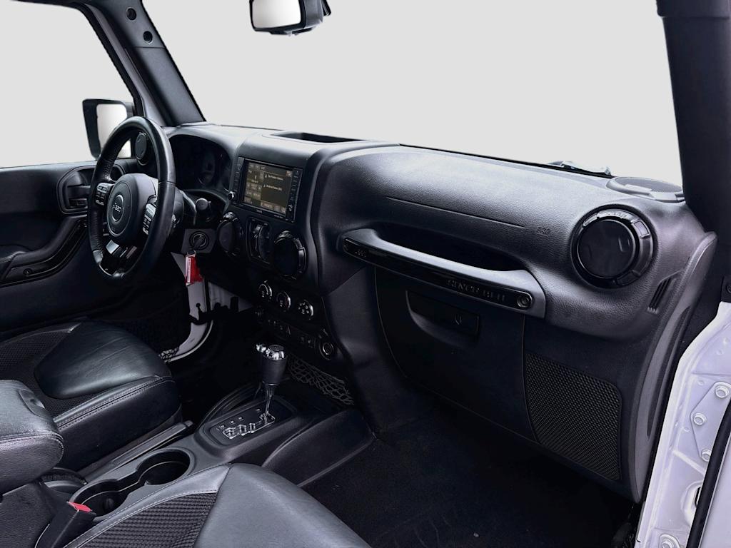 Thumbnail: 2017 Jeep Wrangler - 15
