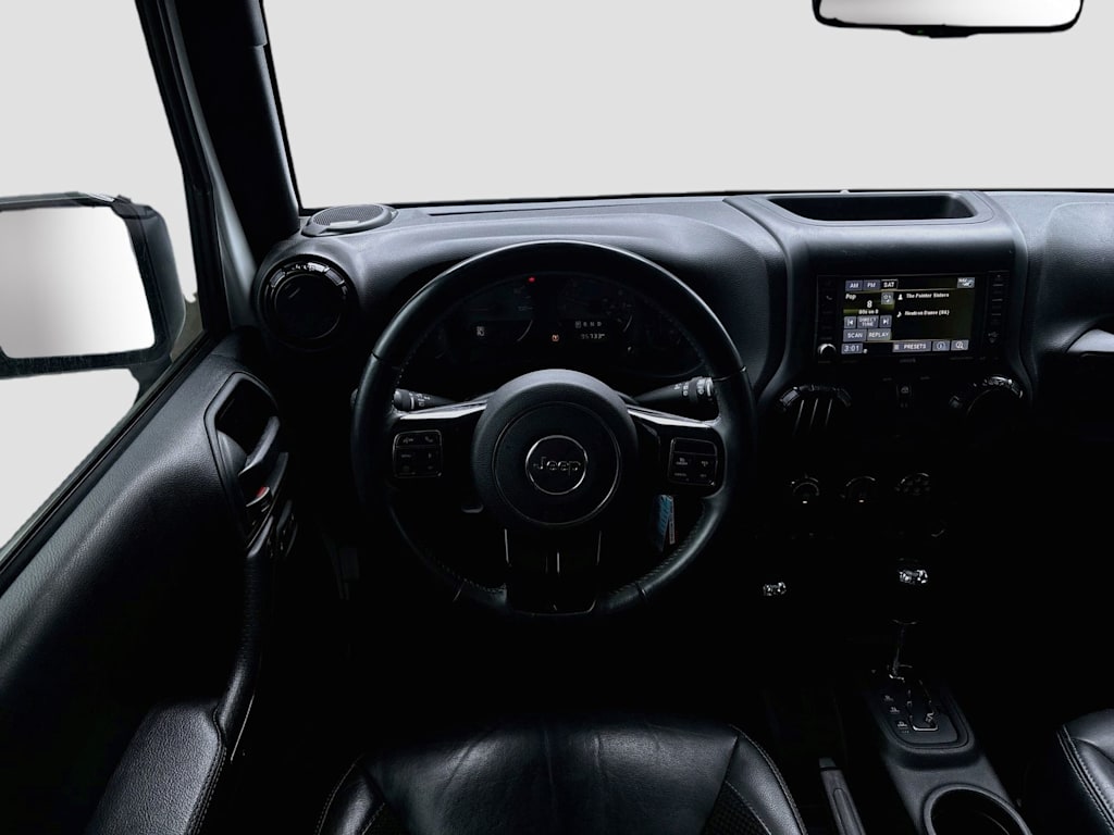 Thumbnail: 2017 Jeep Wrangler - 14