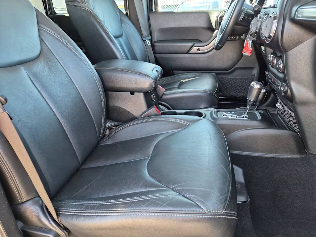 Thumbnail: 2018 Jeep Wrangler - 11