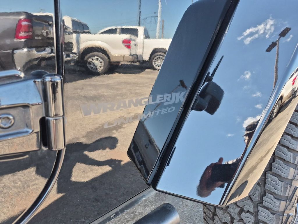 Thumbnail: 2018 Jeep Wrangler - 12