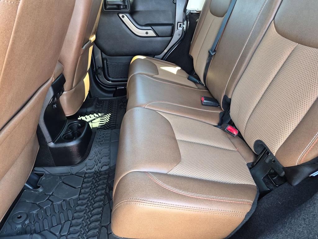 Thumbnail: 2016 Jeep Wrangler - 24