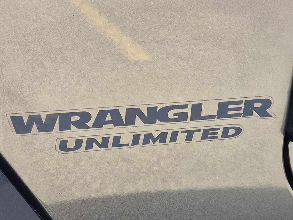 Thumbnail: 2016 Jeep Wrangler - 7