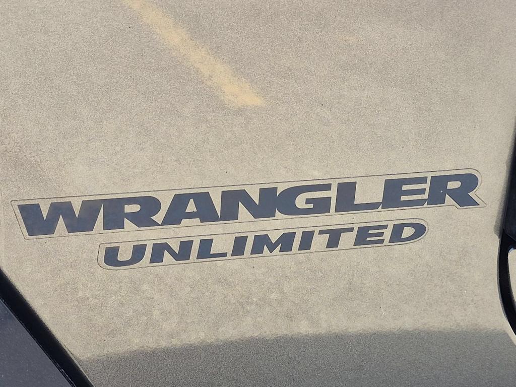 Thumbnail: 2016 Jeep Wrangler - 7
